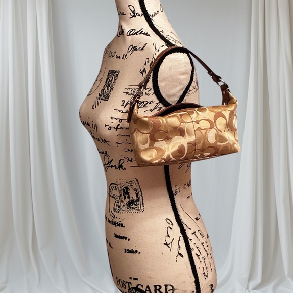 Coach Vintage Optic Signature Jacquard Tan Brown Designer Handbag - Picture 11 of 11